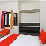 Ganapathi Residency - Oyo Metro Inn