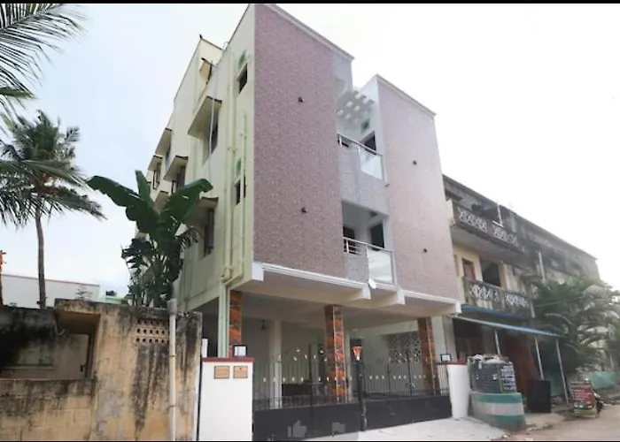 Ganapathi Residency - Oyo Metro Inn